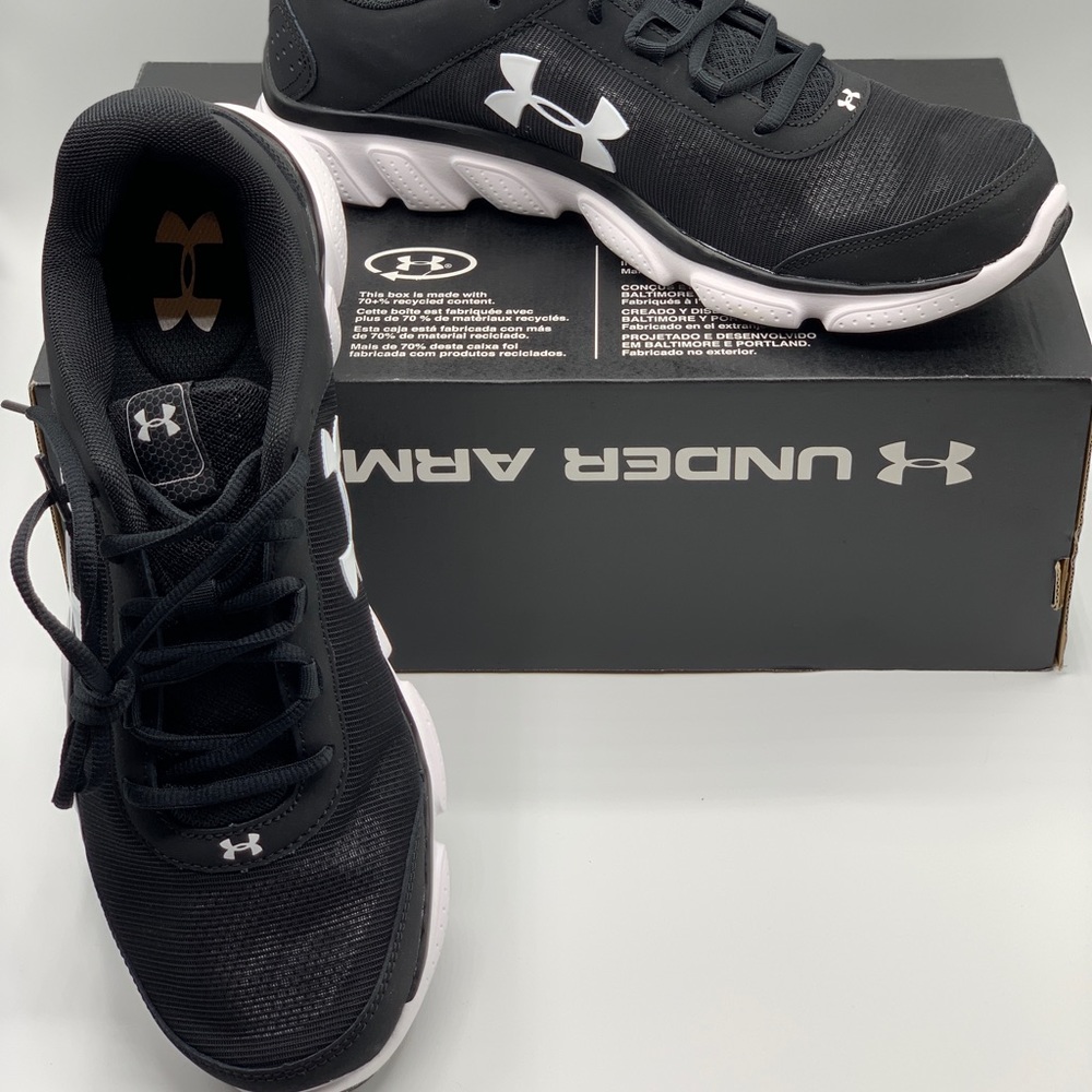 Under armur size 10.5